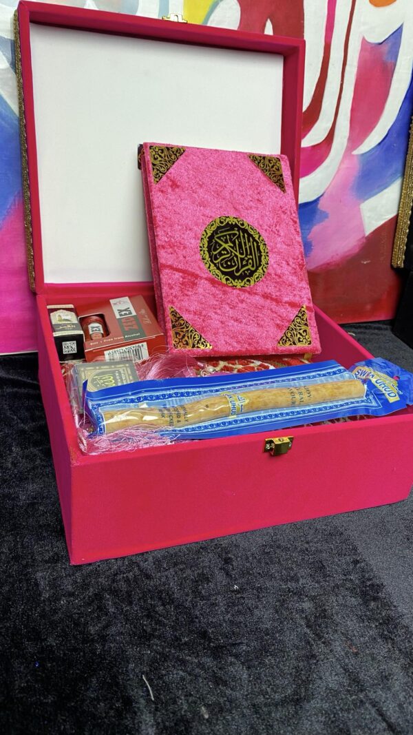 Islamic Medium Gift Package - Image 3